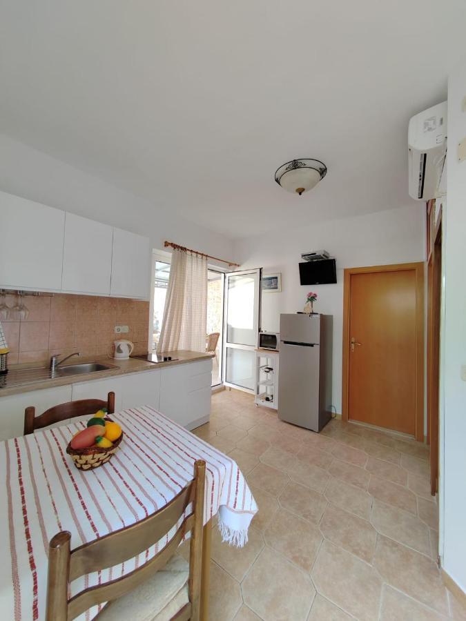 Apartments Turan Centrally Located With Free Parking Igrane Εξωτερικό φωτογραφία